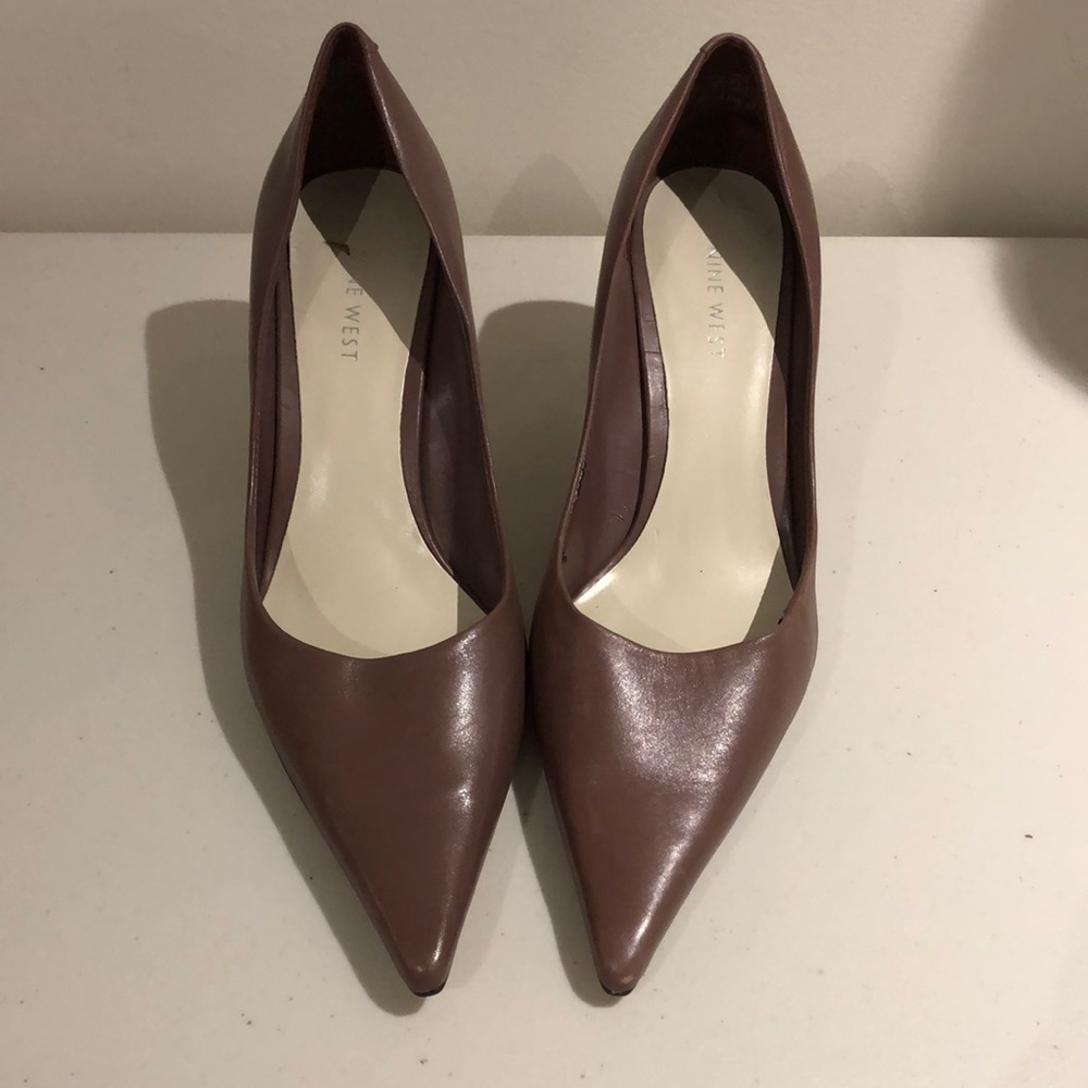 25. Nine West | 3” Soft Leather Mauve/Taupe Heels Size 8.5